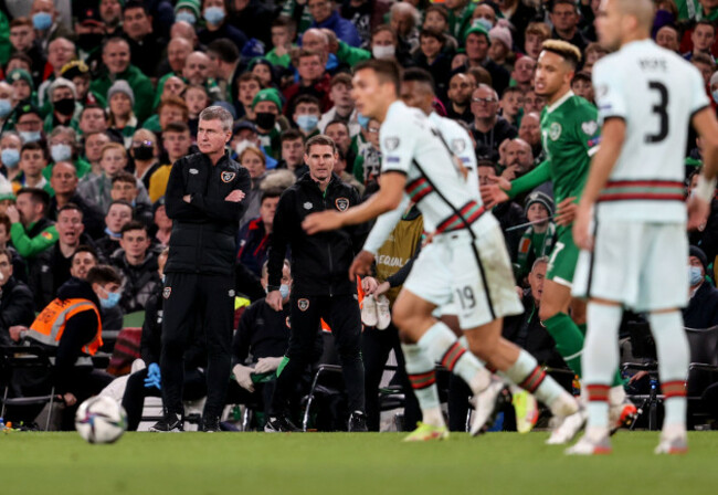 stephen-kenny-and-anthony-barry-look-on