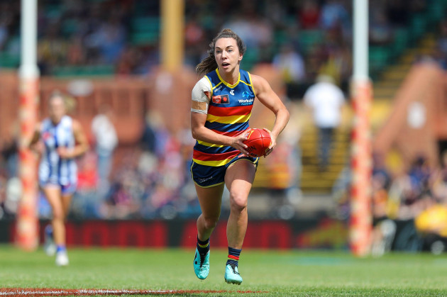 adelaide-australia-29th-oct-2023-niamh-kelly-of-the-crows-during-the-aflw-round-9-match-between-the-adelaide-crows-and-the-north-melbourne-kangaroos-at-norwood-oval-in-adelaide-sunday-october-29