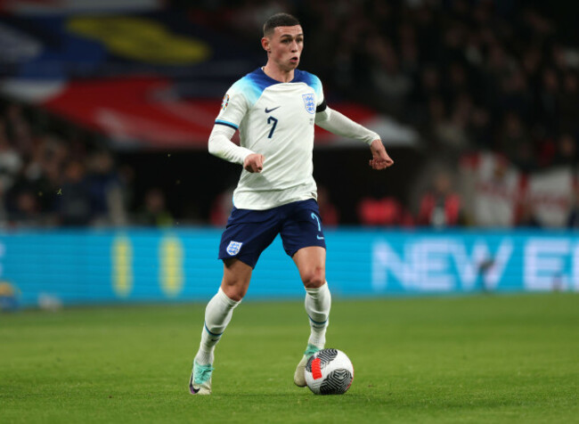 london-uk-17th-nov-2023-phil-foden-e-at-the-england-v-malta-uefa-euro-2024-qualifier-match-at-wembley-stadium-london-uk-on-17th-november-2023-credit-paul-marriottalamy-live-news