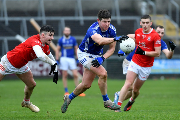 darren-hughes-gets-away-from-leroy-brennan-and-daire-gallagher