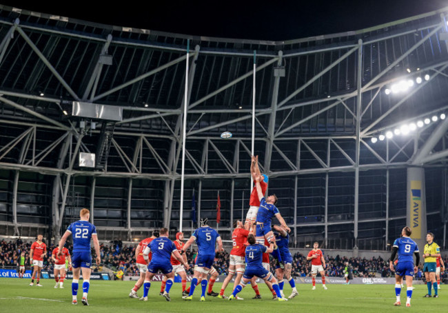 tadhg-beirne-in-the-lineout-with-jack-conan