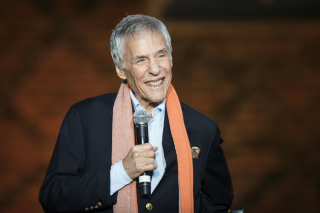 burt-bacharach-performs-live-at-the-hampton-court-palace-festival-2015-at-hampton-court-palace-london