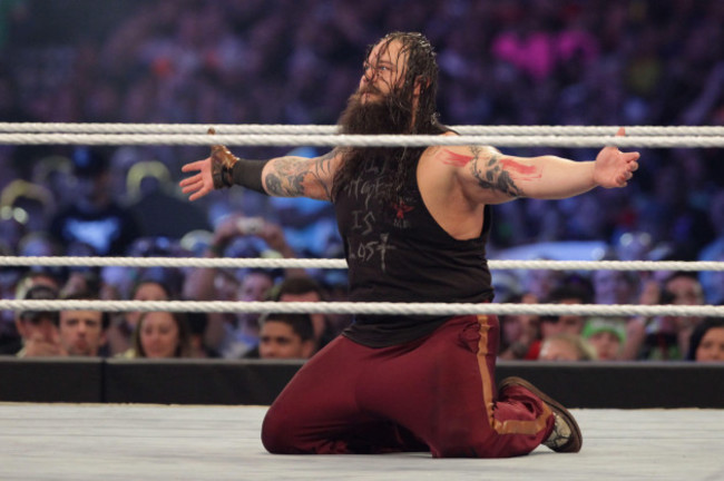 new-orleans-louisiana-usa-6th-apr-2014-bray-wyatt-plays-to-the-crowd-in-his-match-against-john-cena-during-wrestlemania-30-at-the-bmw-super-dome-matt-robertszuma-wirezumapress-comalamy