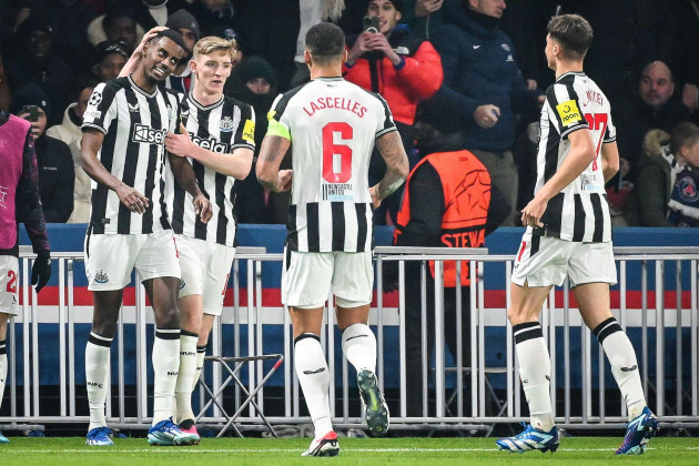 paris-france-france-28th-nov-2023-alexander-isak-of-newcastle-celebrate-his-goal-with-teammates-during-the-uefa-champions-league-group-f-match-between-paris-saint-germain-and-newcastle-united-fc