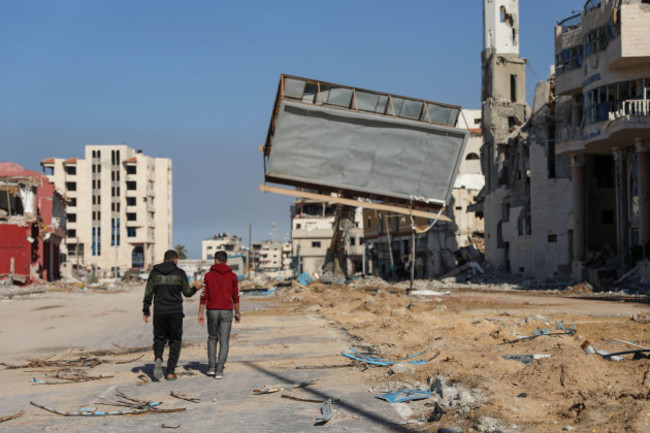 gaza-29th-nov-2023-photo-taken-on-nov-29-2023-shows-the-scene-of-gaza-city-after-weeks-of-israeli-strikes-on-gaza-in-retaliation-for-an-attack-on-oct-7-by-hamas-against-israel-the-two-sides-re