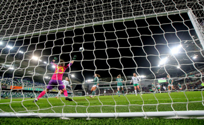 heather-payne-scores-her-sides-second-goal