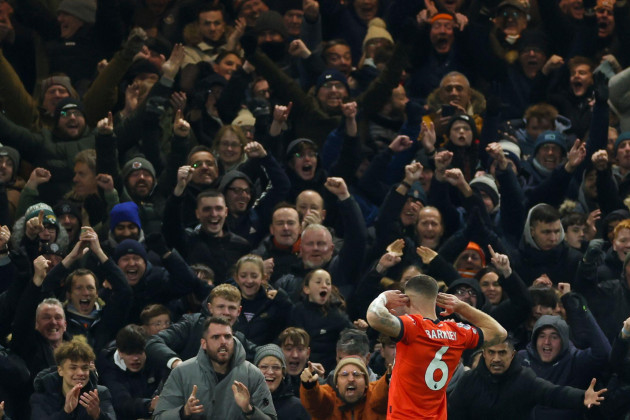 luton-towns-ross-barkley-celebrates-after-scoring-his-sides-third-goal-during-the-english-premier-league-soccer-match-between-luton-and-arsenal-at-kenilworth-road-luton-england-tuesday-dec-5-2