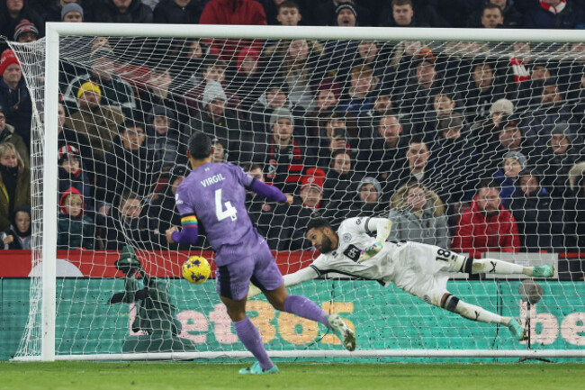 sheffield-uk-06th-dec-2023-virgil-van-dijk-4-of-liverpool-scores-a-goal-to-make-it-0-1-during-the-premier-league-match-sheffield-united-vs-liverpool-at-bramall-lane-sheffield-united-kingdom-6t