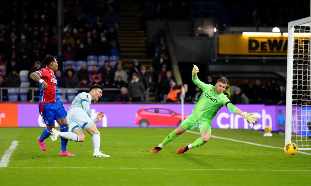 bournemouths-kieffer-moore-scoring-his-sides-second-goal-during-the-premier-league-match-at-selhurst-park-london-picture-date-wednesday-december-6-2023