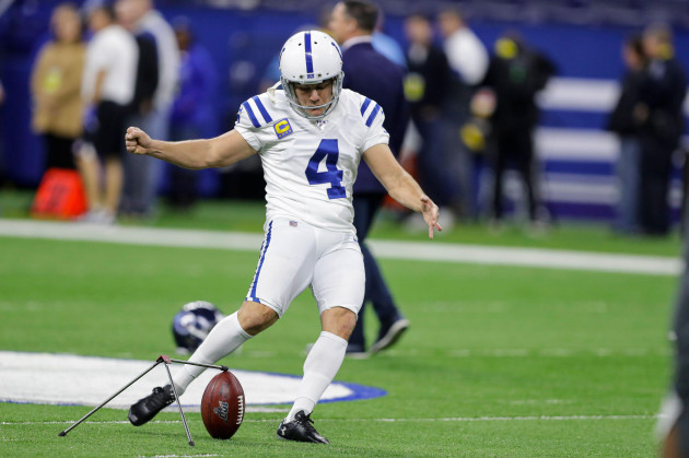 indianapolis-colts-kicker-adam-vinatieri-4-kicks-before-an-nfl-football-game-against-the-tennessee-titans-in-indianapolis-sunday-dec-1-2019-ap-photodarron-cummings