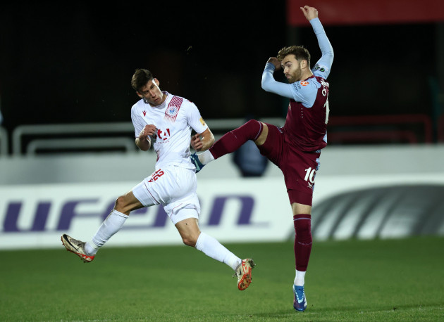 mostar-bosnia-and-herzegovina-14th-dec-2023-aldin-hrvanovic-of-zrinjski-mostar-competes-for-the-ball-with-calum-chambers-of-aston-villa-during-the-uefa-europa-conference-league-group-e-match-betwe