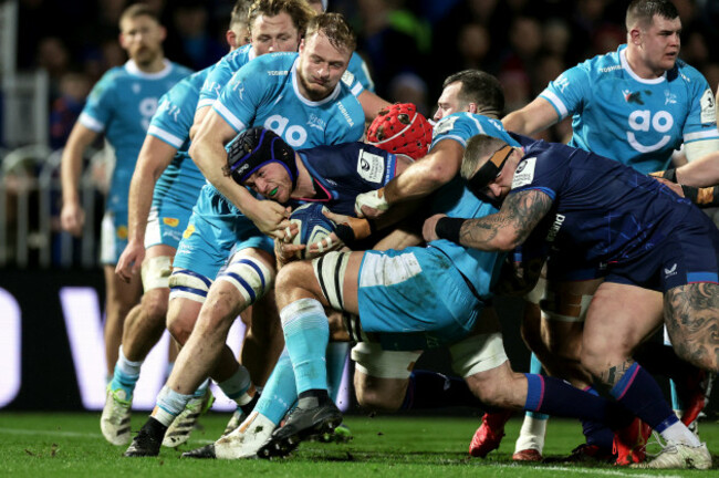 ryan-baird-is-tackled-by-ben-bamber