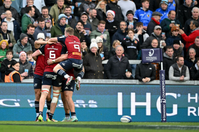thomas-ahern-celebrates-scoring-his-teams-second-try