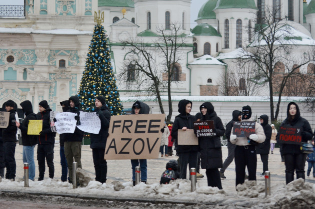 kyiv-ukraine-17th-dec-2023-protesters-holding-placards-stand-in-front-of-the-main-christmas-tree-of-ukraine-at-sophia-square-to-support-ukrainian-prisoners-of-war-dont-be-silent-captivity-kill