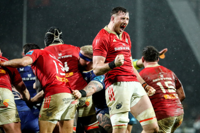 tom-ahern-celebrates-a-penalty