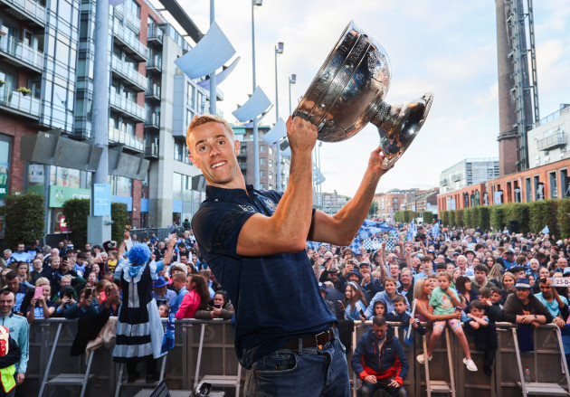 paul-mannion-poses-for-a-photo-with-the-sam-maguire-cup