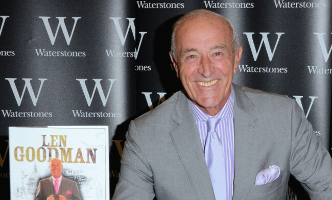 london-uk-strictly-come-dancing-judge-len-goodman-signs-copies-of-his-new-book-lost-london-a-personal-journey-at-waterstones-bluewater-west-greenhithe-kent-10th-october-2013-ref-lmk73-455