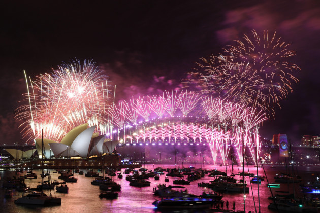 sydney-australia-31st-december-2023-new-years-eve-midnight-fireworks-viewed-from-mrs-macquaries-point-credit-richard-milnesalamy-live-news