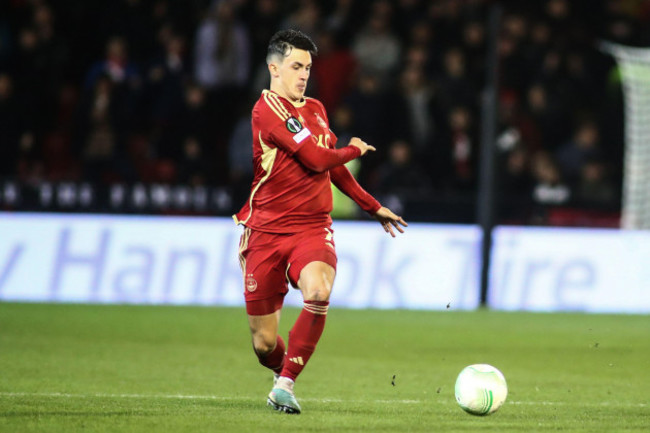 aberdeen-scotland-uk-26th-oct-2023-aberdeens-jamie-mcgrath-in-action-during-a-europa-conference-league-match-between-aberdeen-fc-and-paok-fc-the-game-ended-2-3-after-paok-made-a-dramatic-come-b