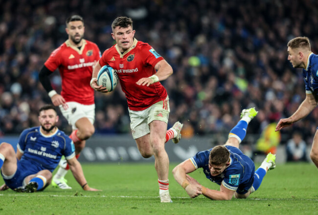 calvin-nash-gets-past-garry-ringrose