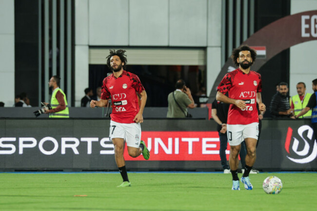 cairo-egypt-16th-nov-2023-egypt-cairo-16-november-2023-mohamed-elneny-of-egypt-arsenal-and-mohamed-salah-liverpool-fc-during-the-2026-world-cup-qualifying-caf-group-stage-match-between