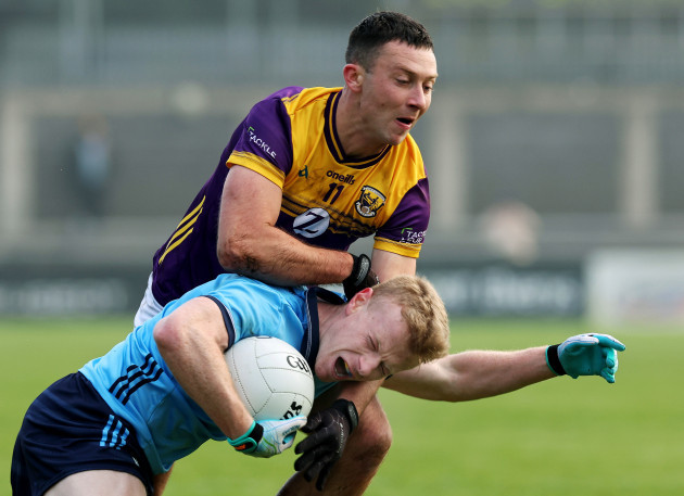 eoin-odea-tackled-by-eoghan-nolan