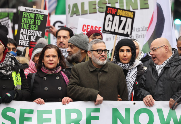 london-uk-13th-jaunuary-2024-1000s-gathered-for-the-7th-national-march-for-palestine-part-of-a-global-action-for-a-full-ceasefire-in-gaza-protest-marches-took-place-in-60-cities-36-countries-and