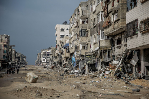 gaza-city-palestinian-territories-15th-jan-2024-a-general-view-of-the-destruction-in-the-sheikh-radwan-neighbourhood-in-gaza-city-after-one-hundred-days-of-the-isarel-hamas-war-credit-omar-isha