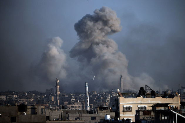 smoke-rises-following-israeli-bombardments-in-khan-younis-southern-gaza-strip-wednesday-jan-17-2024-ap-photomohammed-dahman