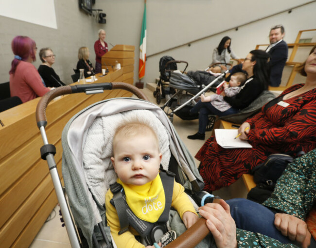 5  La Leche League_90697750