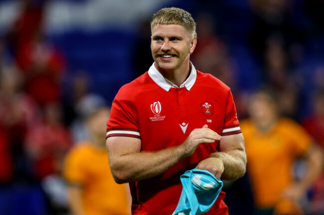 aaron-wainwright-celebrates-after-the-game