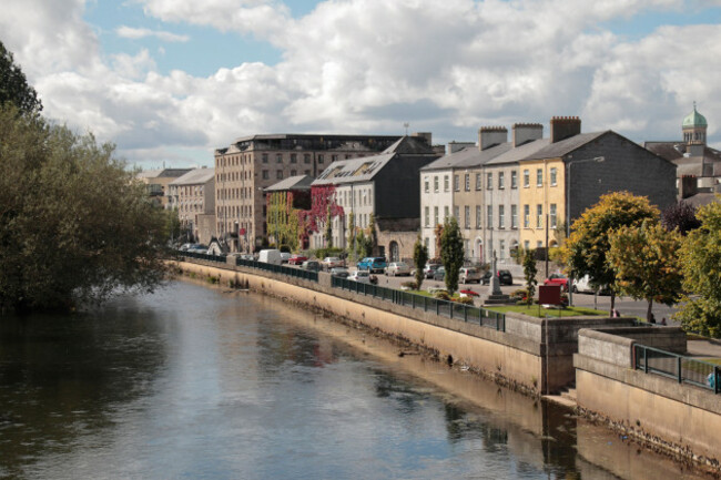 view-along-new-quay-and-the-river-suir-clonmel-county-tipperary-ireland-eire