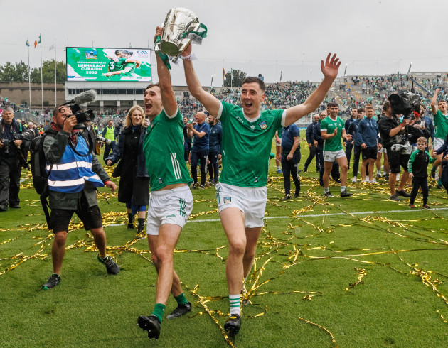 barry-nash-and-diarmaid-byrnes-celebrate