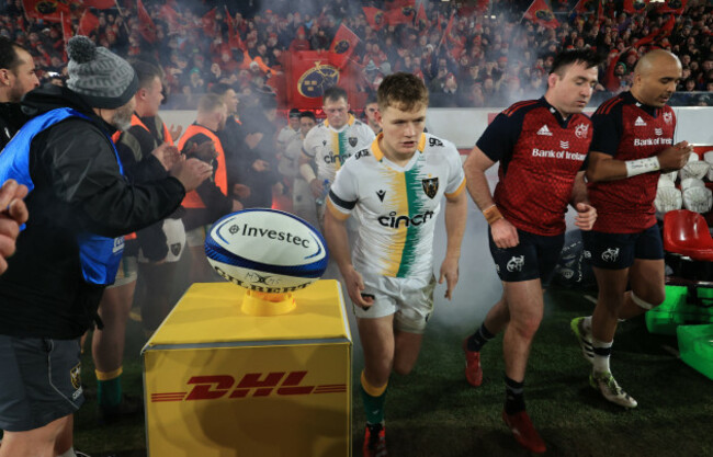 dhl-ball-with-northamptons-fin-smith