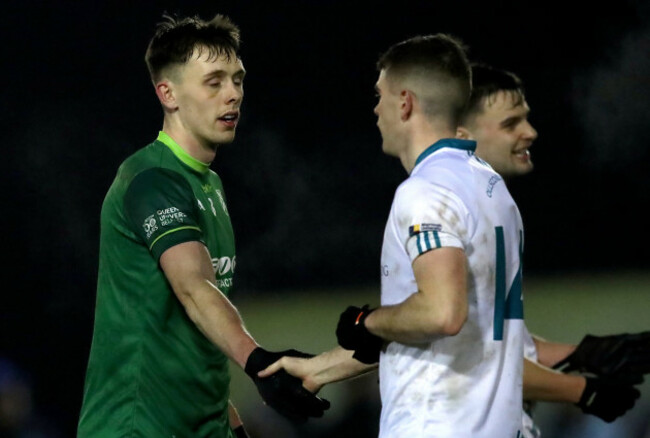 eoghan-frayne-and-joe-mcdaid-shake-hands-after-the-game