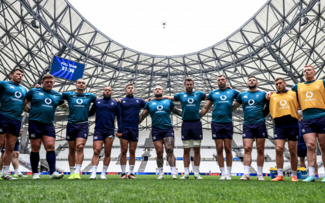 the-ireland-team-huddle-ahead-of-training