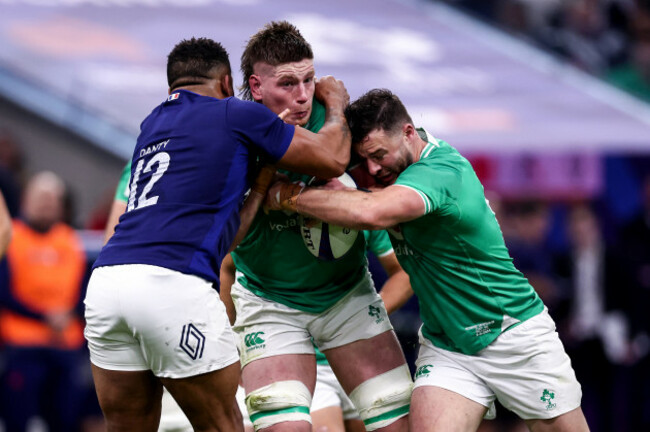 joe-mccarthy-is-tackled-by-jonathan-danty