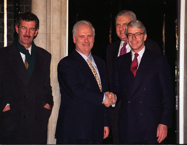 john-major-and-john-bruton-shake-hands-outside-downing-street-after-coming-to-agreement-on-the-twin-track-approach-to-the-de-commissioning-of-para-military-arms-in-northern-ireland