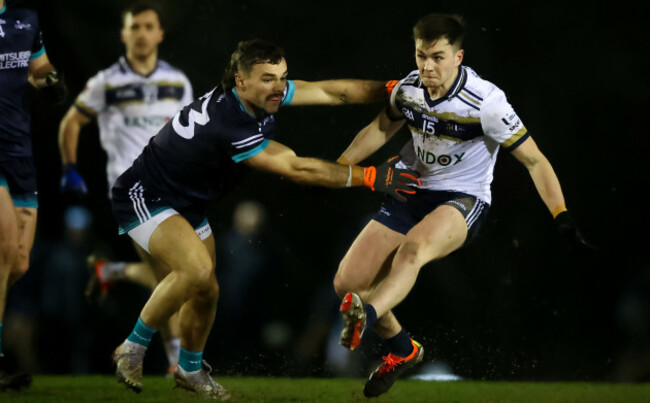 ruairi-canavan-kicks-past-dj-early