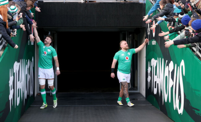 caelan-doris-and-finlay-bealham-greet-the-fans