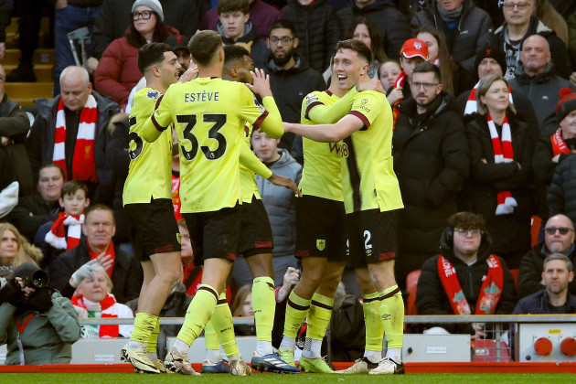 liverpool-uk-10th-feb-2024-dara-oshea-of-burnley-2-celebrates-with-his-teammates-after-scoring-his-teams-1st-goal-premier-league-match-liverpool-v-burnley-at-anfield-in-liverpool-on-saturday