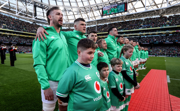the-ireland-team-and-mascots-stand-for-the-national-anthem