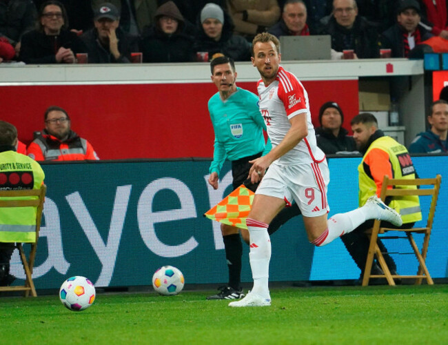 leverkusen-deutschland-10th-feb-2024-10-02-2024-bayarena-leverkusen-ger-1-fbl-bayer-leverkusen-vs-fc-bayern-munich-dfl-regulations-prohibit-any-use-of-photographs-as-image-sequences-andor-q