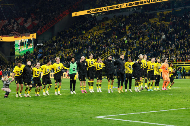 dortmund-germany-9th-feb-2024-team-members-of-borussia-dortmund-greet-audience-after-the-first-division-of-bundesliga-match-between-borussia-dortmund-and-freiburg-in-dortmund-germany-on-feb-9