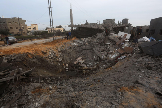 rafah-23rd-feb-2024-people-check-the-rubble-of-buildings-destroyed-in-an-israeli-air-strike-in-the-southern-gaza-strip-city-of-rafah-feb-23-2024-the-palestinian-death-toll-in-the-gaza-strip-has