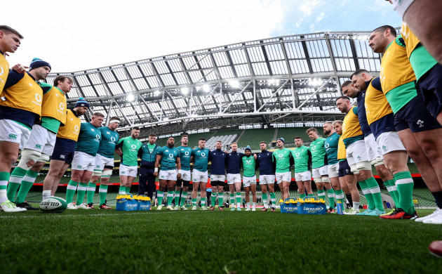 the-ireland-team-huddle-during-the-captains-runs