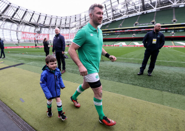 peter-omahony-with-his-son-theo