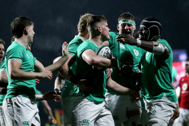 henry-walker-celebrates-after-scoring-his-sides-third-try-with-hugo-mclaughlin-luke-murphy-and-sean-edogbo