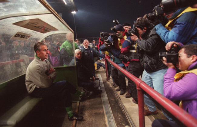 mick-mccarthy-republic-of-ireland-soccer-manager-at-his-first-match-1996