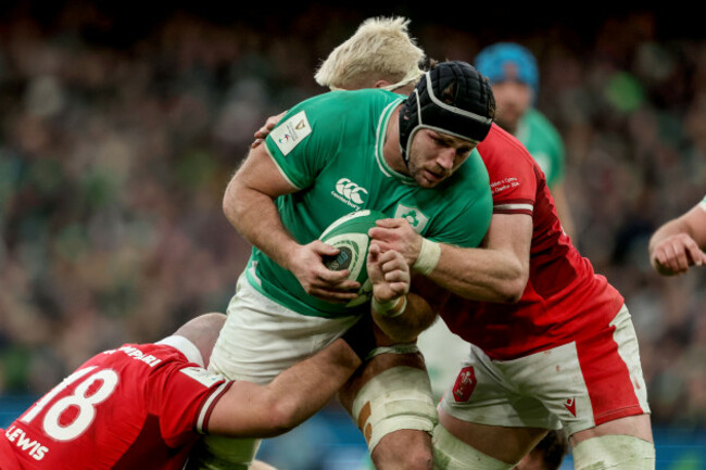 caelan-doris-tackled-by-aaron-wainwright